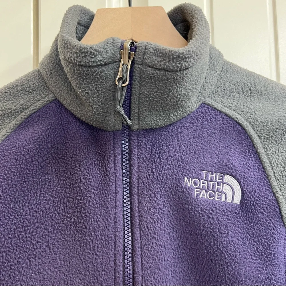 The North Face Womens Fleece Zip Up Jacket in Purple/Gray, Size XS - Picture 3 of 12